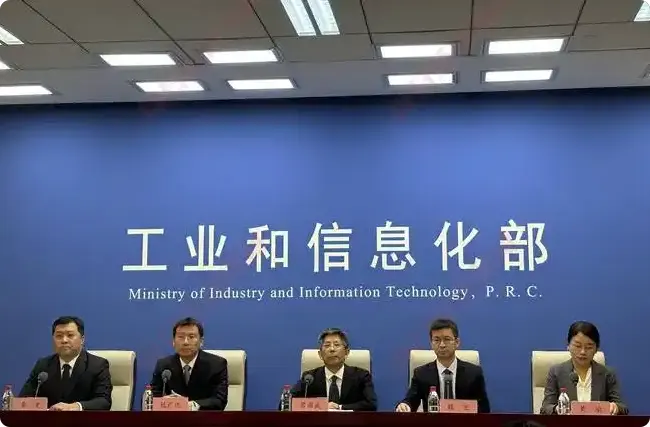 ���Ų���˫̼���������»���������ҵ̼������ս���Ĺؼ��������ж�·��